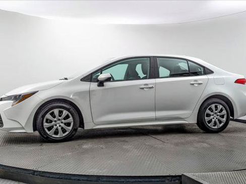 Used 2024 Toyota Corolla LE FWD image 3