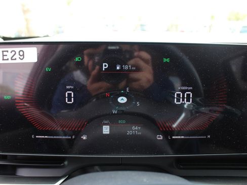 Certified 2026 Kia Carnival EX image 20