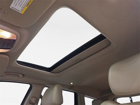 Used 2018 Jeep Grand Cherokee Limited image 30