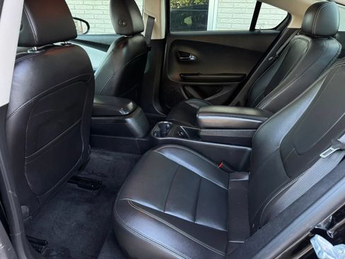 Used 2015 Chevrolet Volt Premium w/ Premium Trim Package FWD image 18