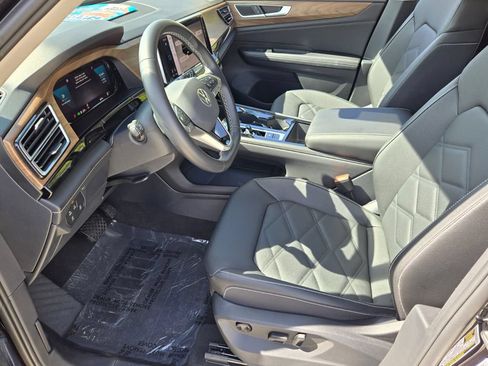 Certified 2026 Volkswagen Atlas SE w/ Panoramic Sunroof Package FWD image 10