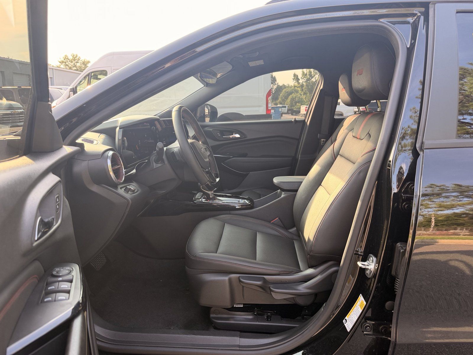 Used 2024 Chevrolet Trax RS w/ Driver Confidence Package FWD image 14