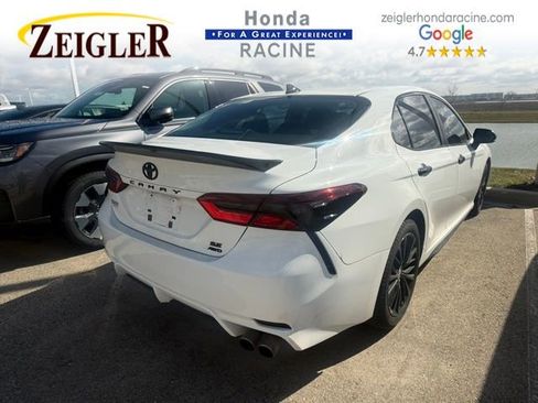 Used 2021 Toyota Camry SE image 4