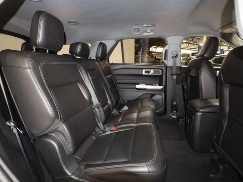 Used 2023 Ford Explorer XLT w/ Equipment Group 202A image 26