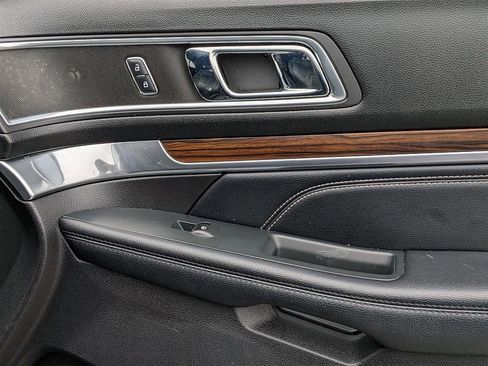 Used 2017 Ford Explorer Limited w/ Equipment Group 303A image 33