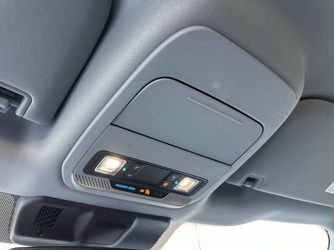 Used 2022 Ford F150 XLT image 25