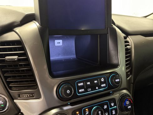 Used 2020 Chevrolet Tahoe Premier AWD/4WD image 13