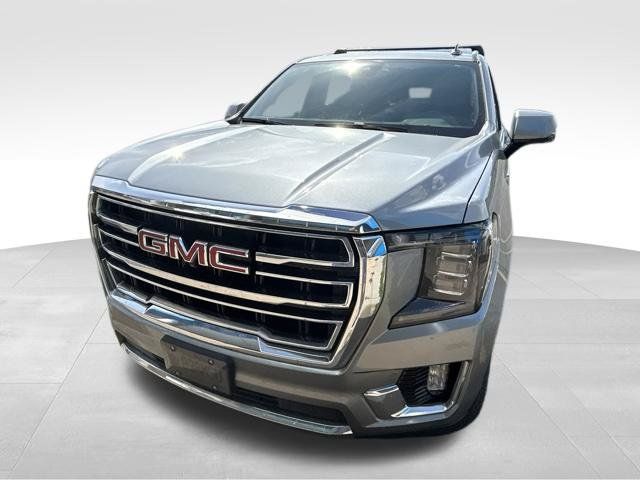 Used 2023 GMC Yukon XL SLT w/ SLT Luxury Package AWD/4WD image 2