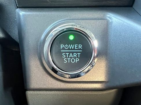 New 2025 Ford F150 Lightning XLT image 21