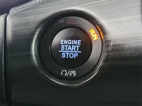 Used 2020 Jeep Grand Cherokee Laredo w/ Laredo X Package image 15