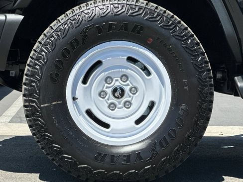 New 2026 Ford Bronco Heritage Edition AWD/4WD image 25