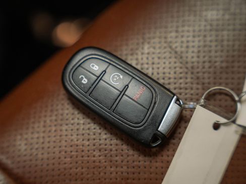 Used 2014 RAM 2500 Longhorn image 55