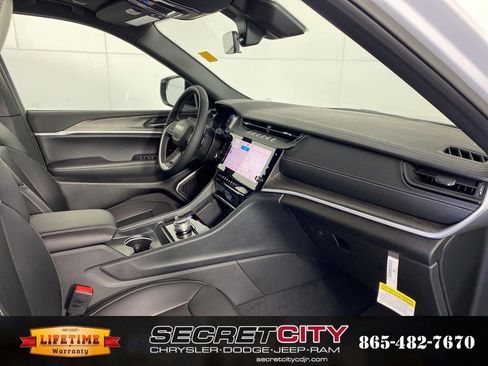 New 2026 Jeep Grand Cherokee L Limited image 36