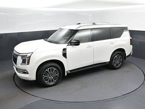 Used 2025 Nissan Armada SL w/ Captain's Chari Seat Package AWD/4WD image 31