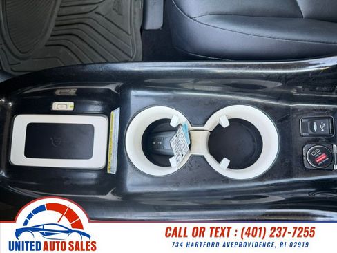 Used 2016 Toyota Prius Four FWD image 17
