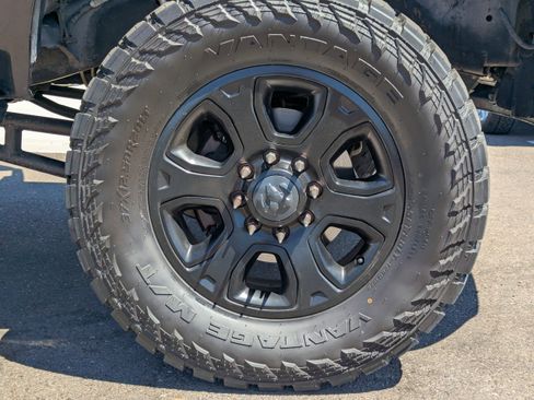 Used 2018 RAM 2500 Big Horn w/ Sport Appearance Group AWD/4WD image 48