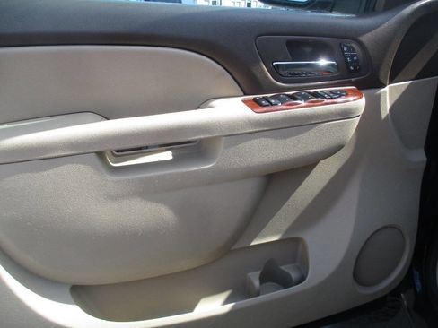 Used 2013 Chevrolet Silverado 2500 LTZ w/ LTZ Plus Package image 13