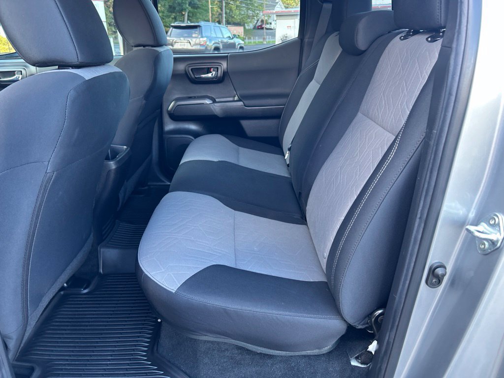 Certified 2023 Toyota Tacoma TRD Off-Road AWD/4WD image 27
