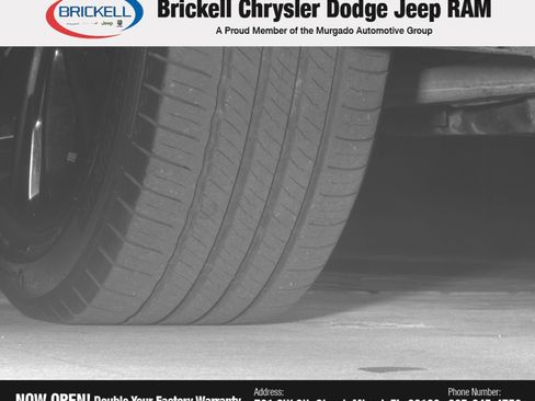 Used 2022 GMC Acadia SLE w/ Driver Convenience Package FWD image 11