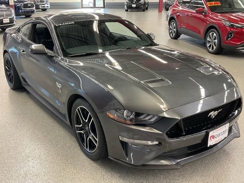 Used 2020 Ford Mustang GT image 3