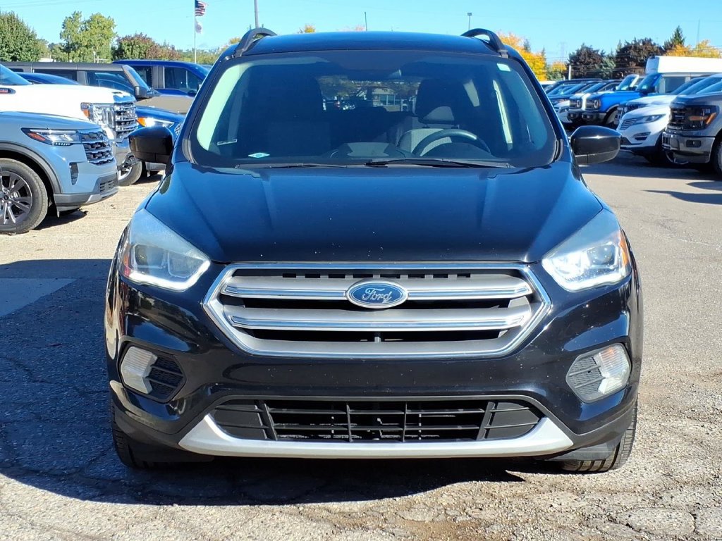 Used 2017 Ford Escape SE w/ Equipment Group 201A FWD image 8