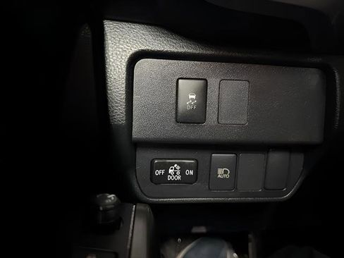 Used 2021 Toyota Tacoma SR5 RWD image 23