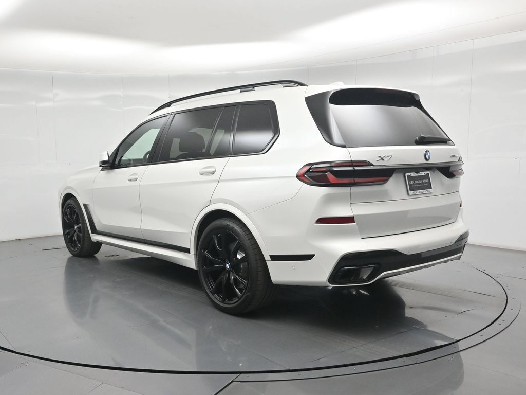 Used 2025 BMW X7 xDrive40i w/ M Sport Package AWD/4WD image 30
