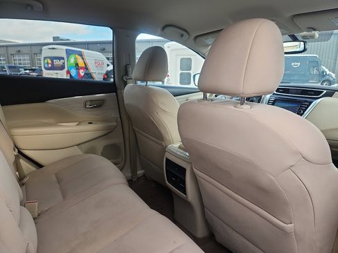 Used 2018 Nissan Murano SV image 28