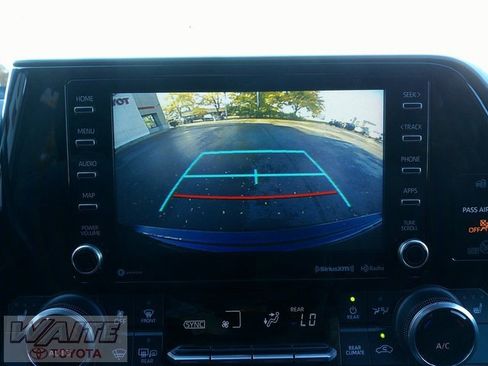 Certified 2021 Toyota Highlander XLE image 17