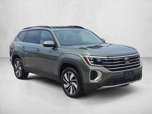 Used 2026 Volkswagen Atlas SE AWD/4WD image 3