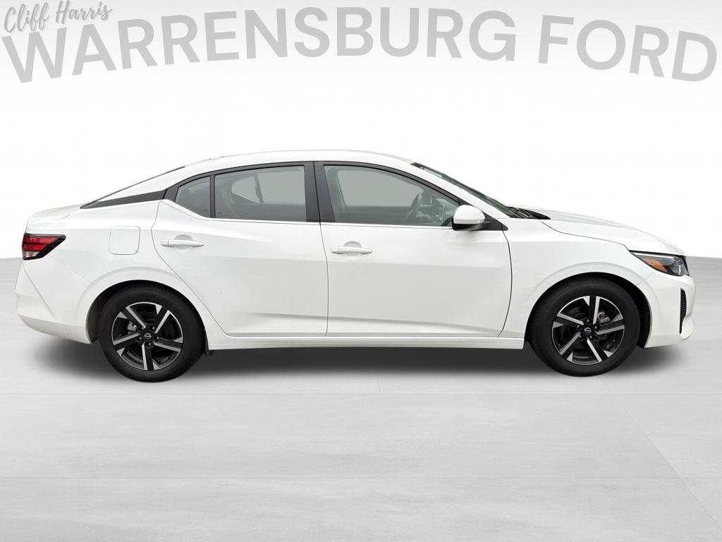 Used 2025 Nissan Sentra SV FWD image 8