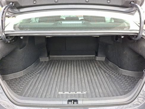 Used 2025 Toyota Camry LE image 30