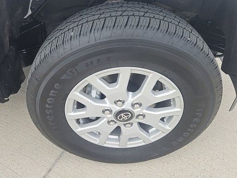 Used 2025 Toyota Tacoma SR5 image 2