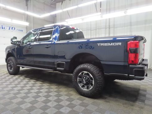 Used 2024 Ford F250 XLT w/ Black Appearance Package AWD/4WD image 6