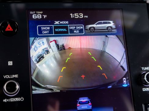 Used 2025 Subaru Forester Touring w/ Popular Package - Touring image 11