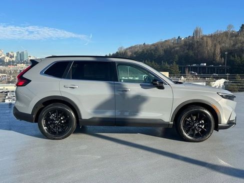 Certified 2025 Honda CR-V Sport-L image 3