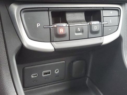 Certified 2023 GMC Terrain SLE w/ Driver Convenience Package image 29