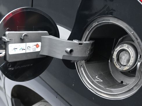 Used 2021 Ford EcoSport SE w/ SE Appearance Package image 11