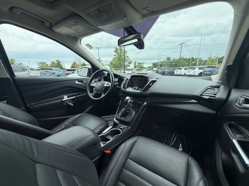 Used 2015 Ford Escape Titanium FWD image 9