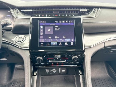 Used 2023 Jeep Grand Cherokee L Laredo AWD/4WD image 36