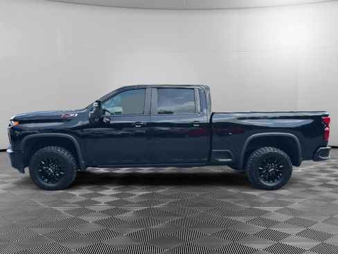 Used 2021 Chevrolet Silverado 2500 LT w/ Midnight Edition AWD/4WD image 5