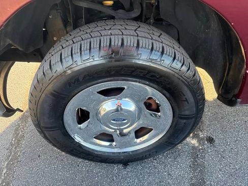 Used 2006 Ford F150 XLT RWD image 12