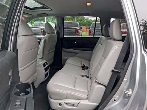 Used 2017 Honda Pilot EX-L image 10