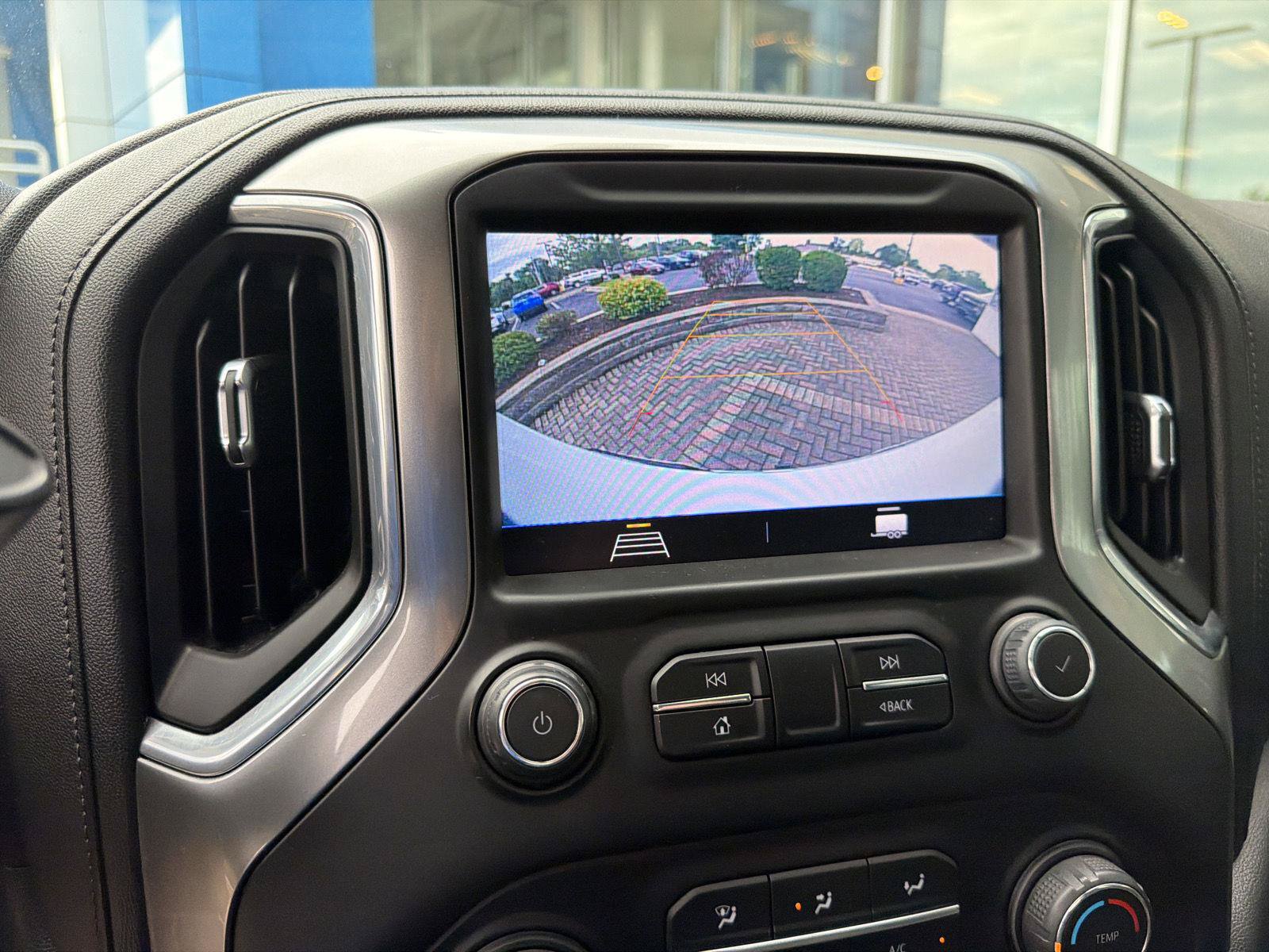 Used 2020 Chevrolet Silverado 1500 RST w/ RST Value Package AWD/4WD image 25
