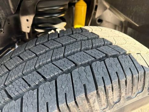 Used 2021 RAM 2500 Big Horn image 26