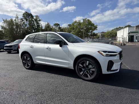 New 2026 Volvo XC60 B5 Core AWD/4WD image 1