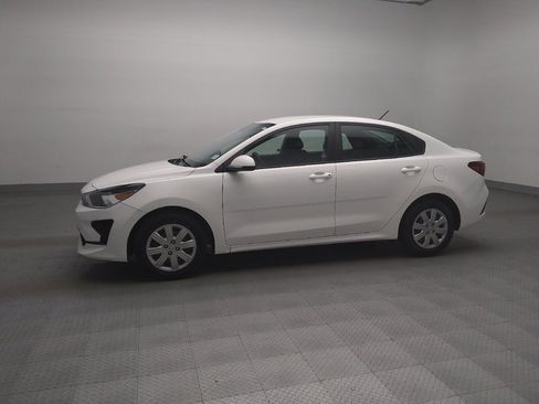 Used 2021 Kia Rio LX image 2