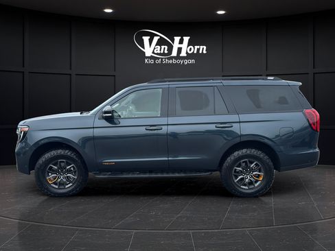 Used 2025 Ford Expedition Tremor AWD/4WD image 4