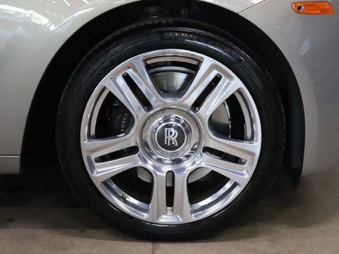 Used 2016 Rolls-Royce Ghost image 45