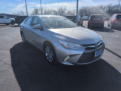 Used 2015 Toyota Camry XLE image 7